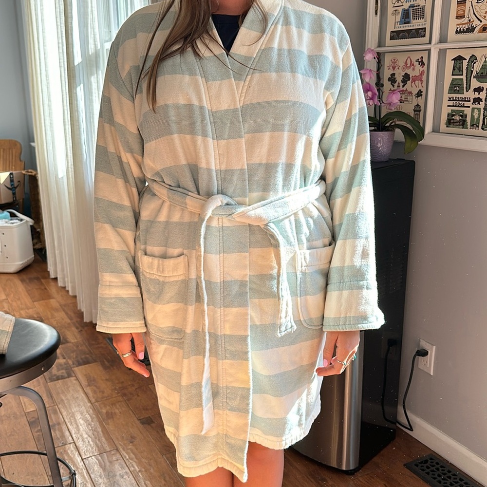 Pottery barn robe